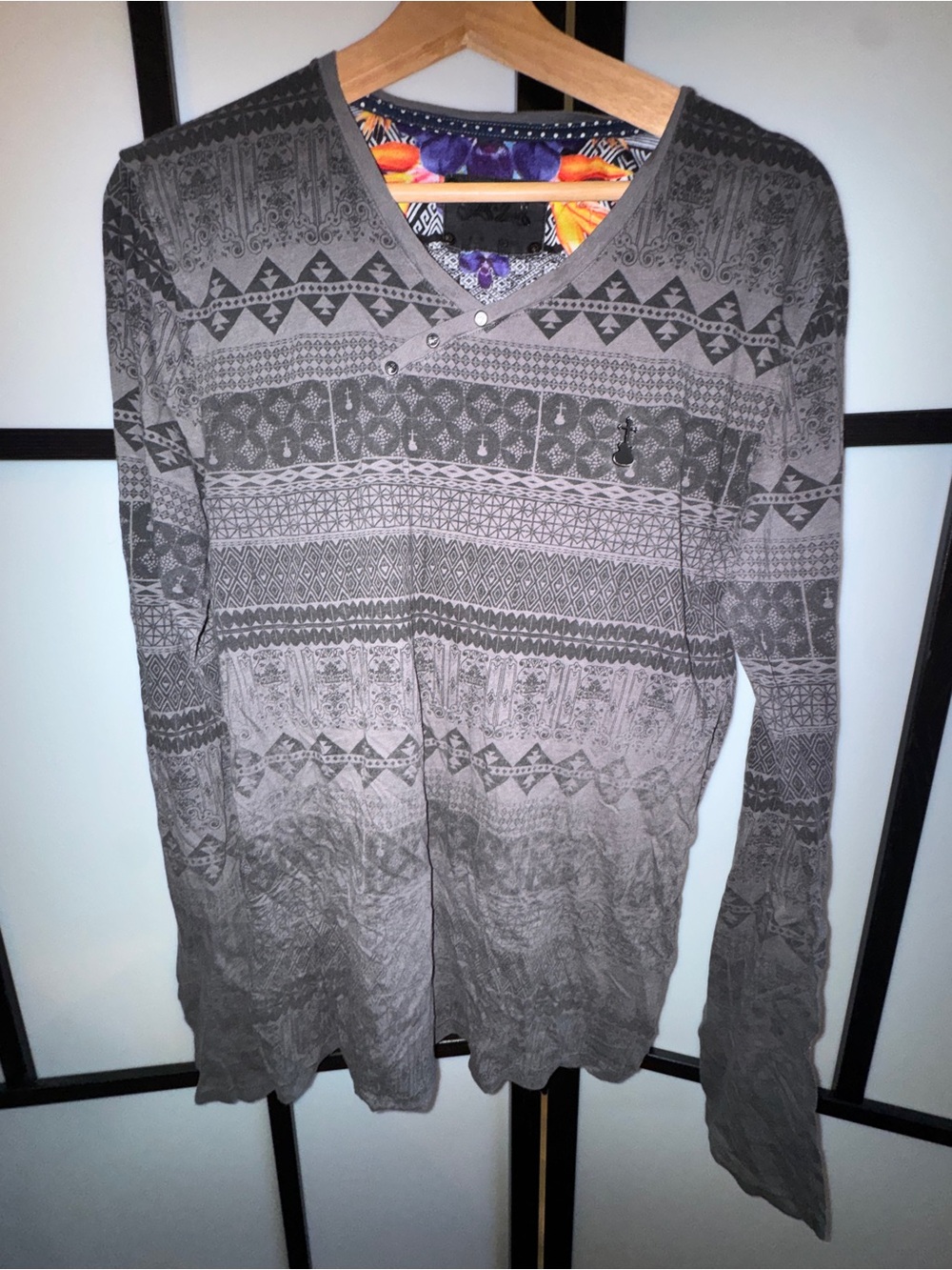 Elvis Jesus Gray Patterned V-Neck Long-Sleeved Shirt